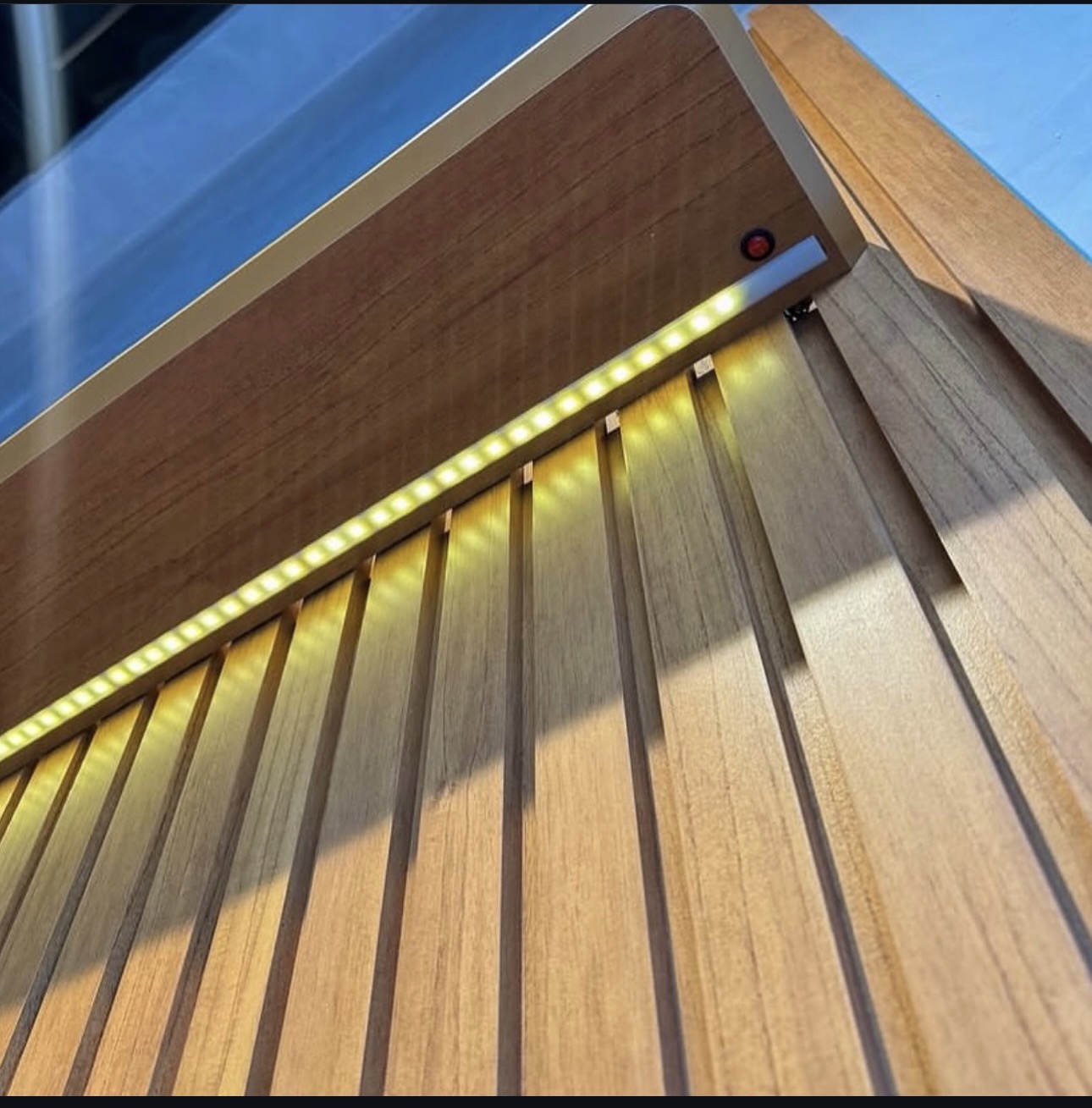 Home Nobre Ripado 230 com LED, Côr naturalle/Off White, da Gelius - Imagem 3